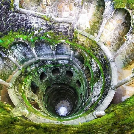 Vintage Caravan * Sintra